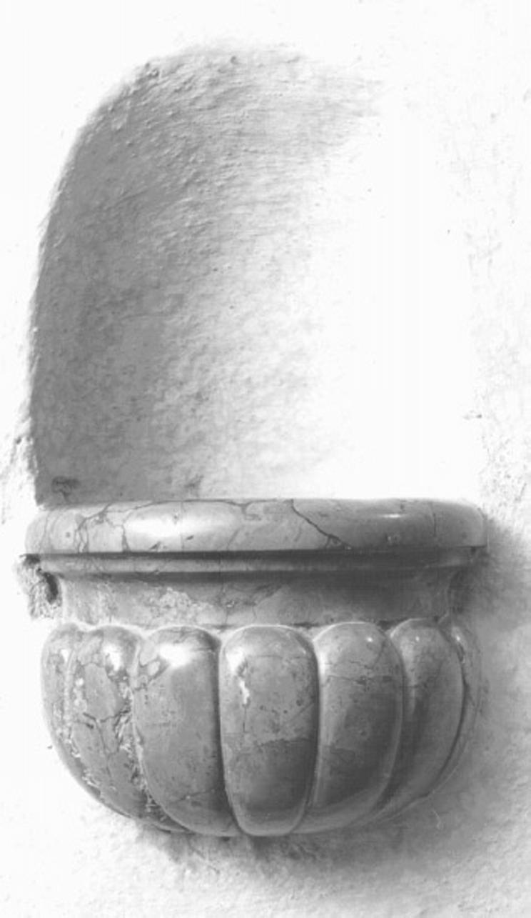 acquasantiera - ambito veneto (seconda metà sec. XVI)