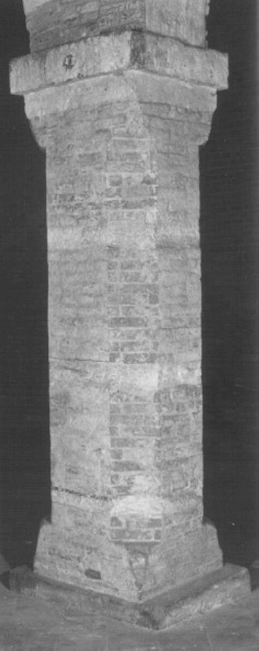 pilastro, elemento d'insieme - ambito veneto (primo quarto sec. XII)