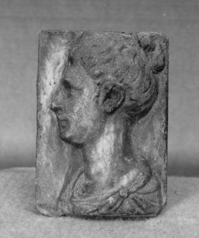 testa di donna (rilievo) - ambito veneto (?) (sec. XIX)