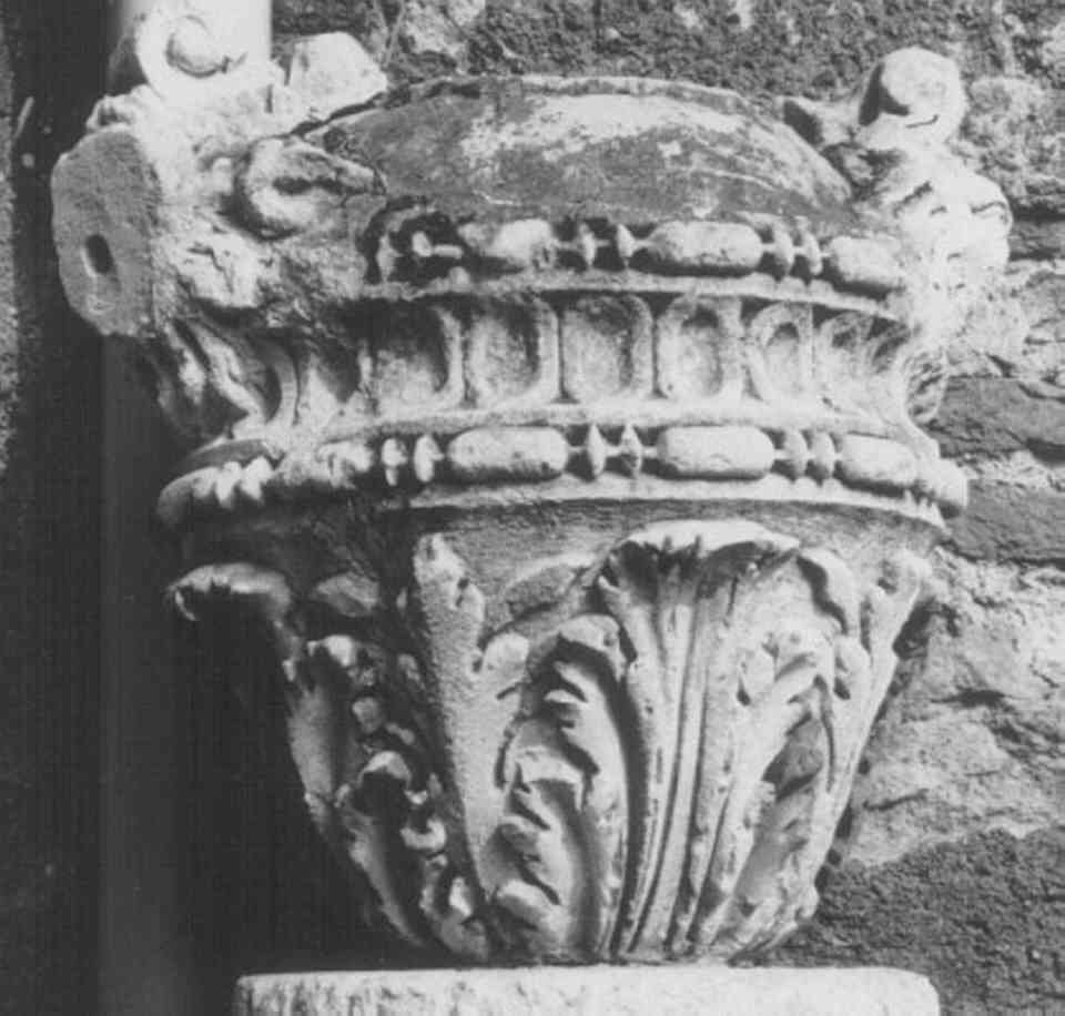 capitello, frammento - bottega veneta (secc. XVI/ XVII)