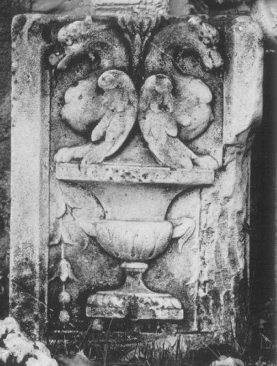 motivi decorativi a grottesche (rilievo, frammento) - bottega vicentina (secc. XV/ XVI)