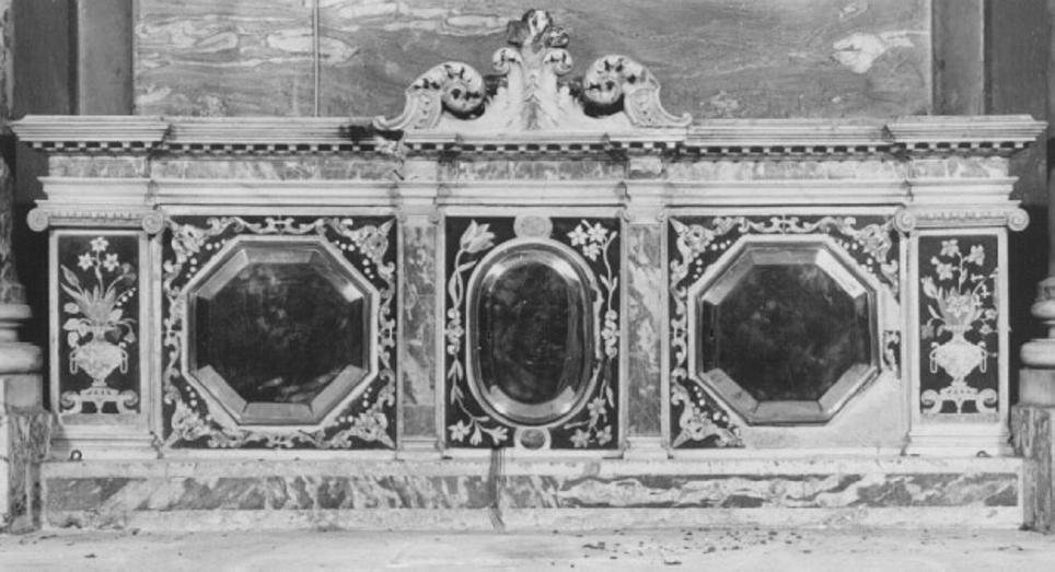 tabernacolo, elemento d'insieme di Fadiga Vincenzo (bottega) (sec. XVII)