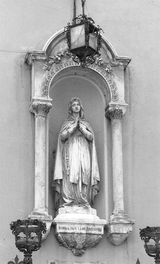Madonna del Rosario (statua) di Zannoni Ugo (attribuito) (inizio sec. XX)
