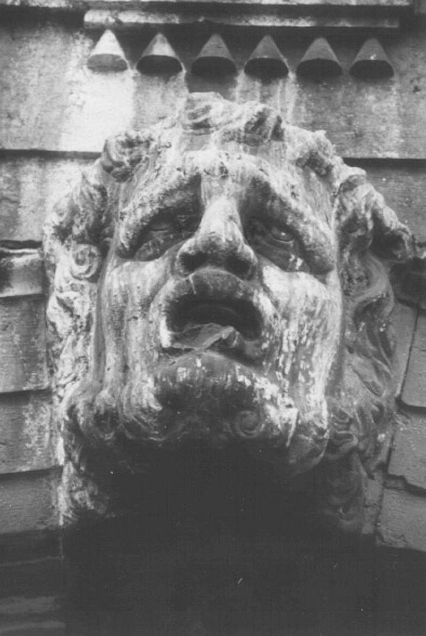 testa d'uomo (rilievo) di Albanese Francesco (sec. XVII)