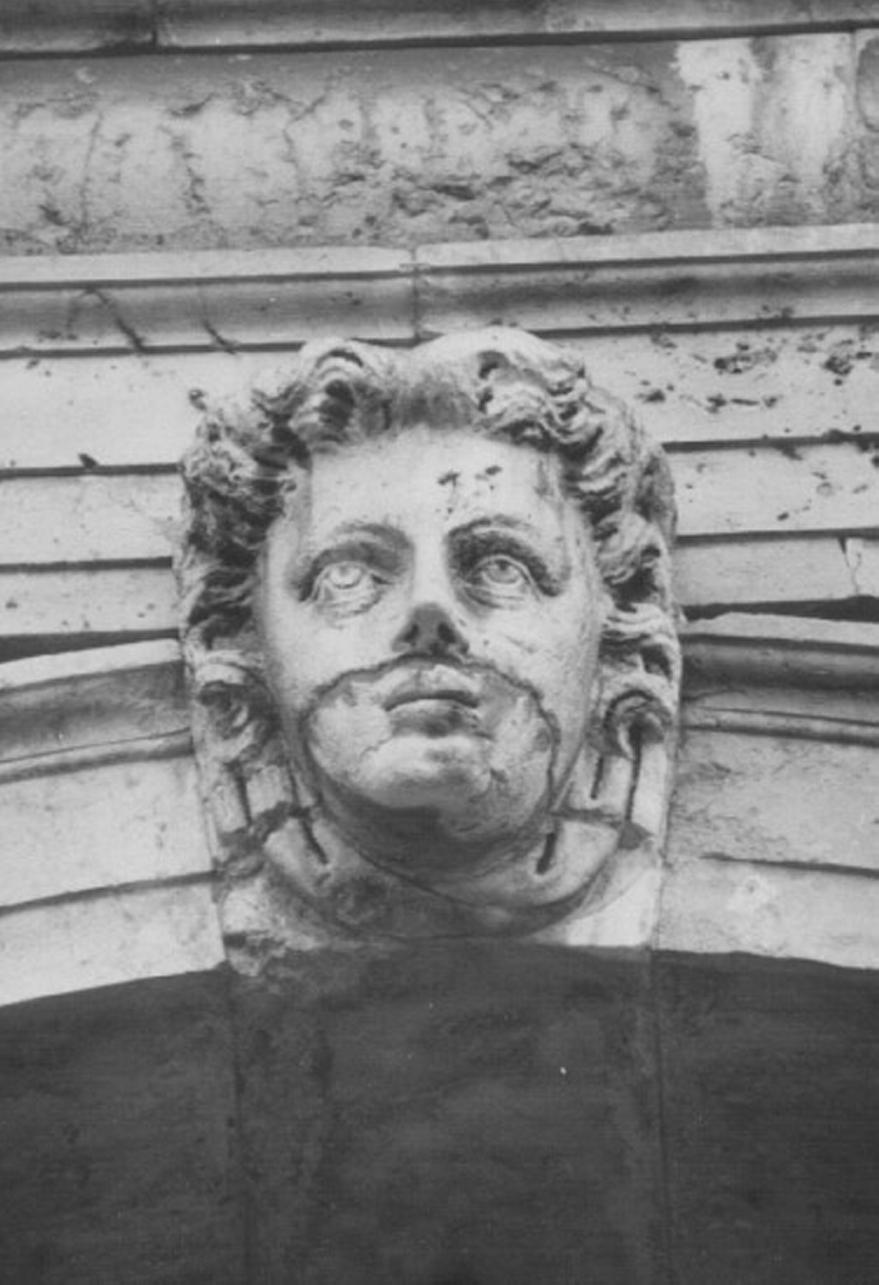 testa di donna (decorazione plastico-architettonica) di Albanese Giovanni Battista (sec. XVI)