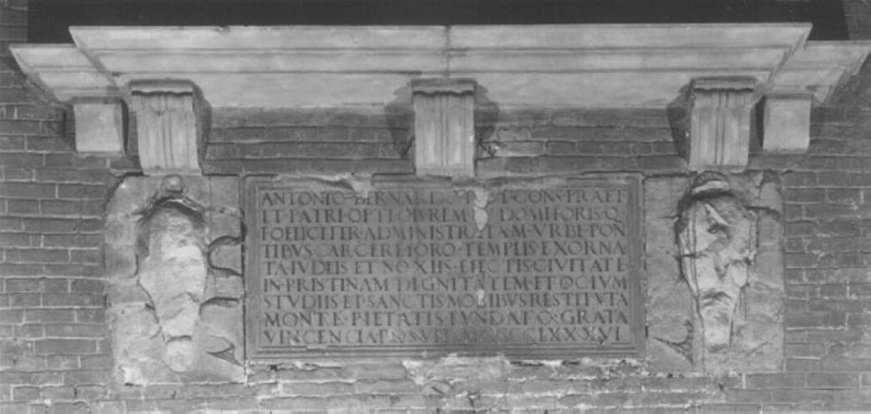 motivo decorativo (lapide) - ambito veneto (sec. XV)