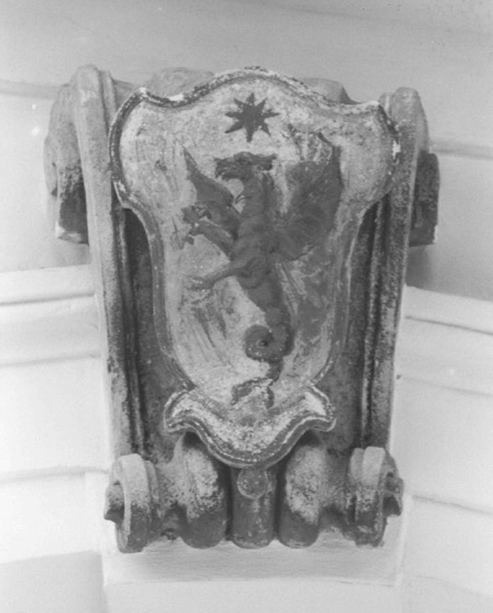 stemma gentilizio (rilievo) - ambito veneto (secc. XVIII/ XIX)