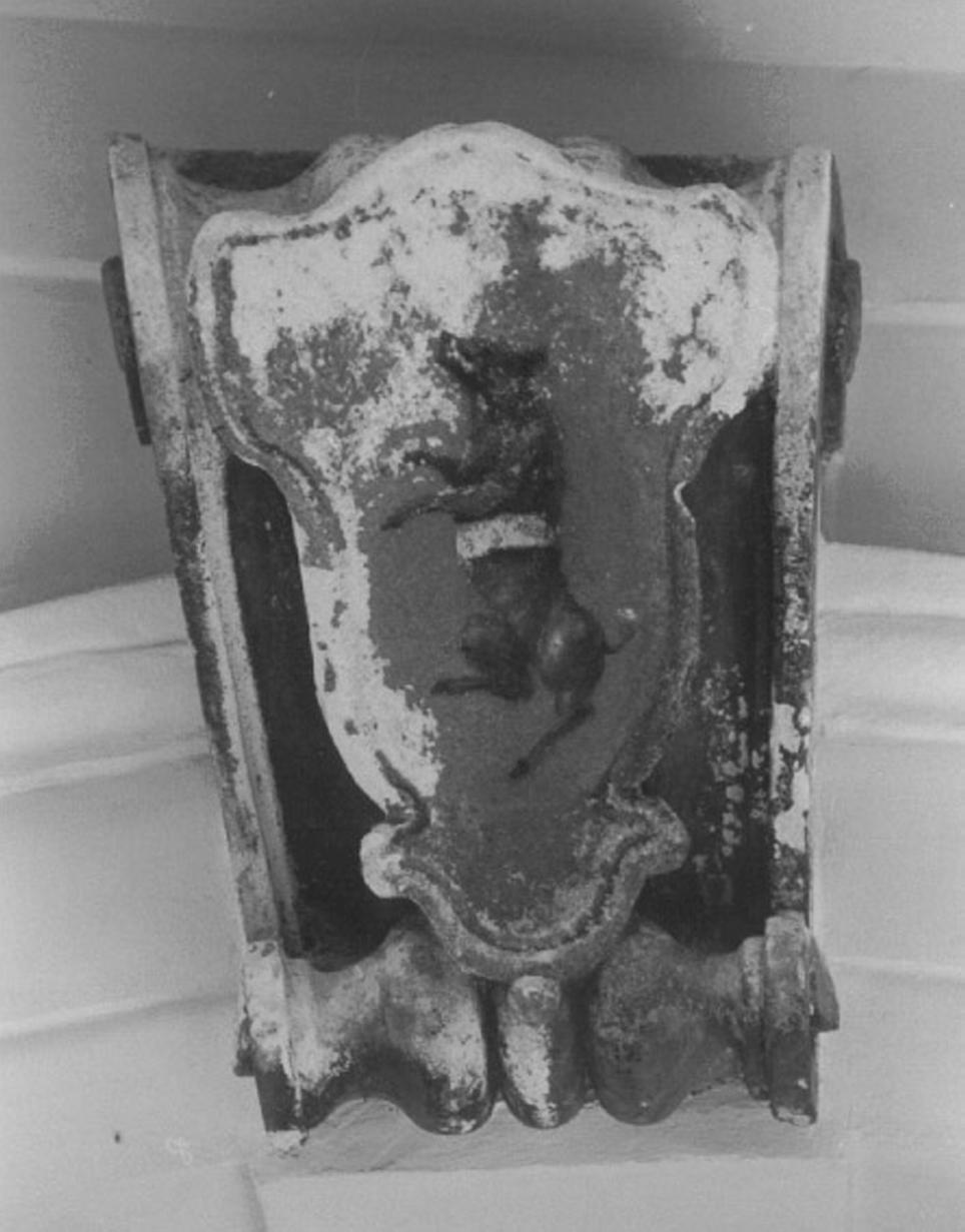 stemma gentilizio (rilievo) - ambito veneto (secc. XVIII/ XIX)