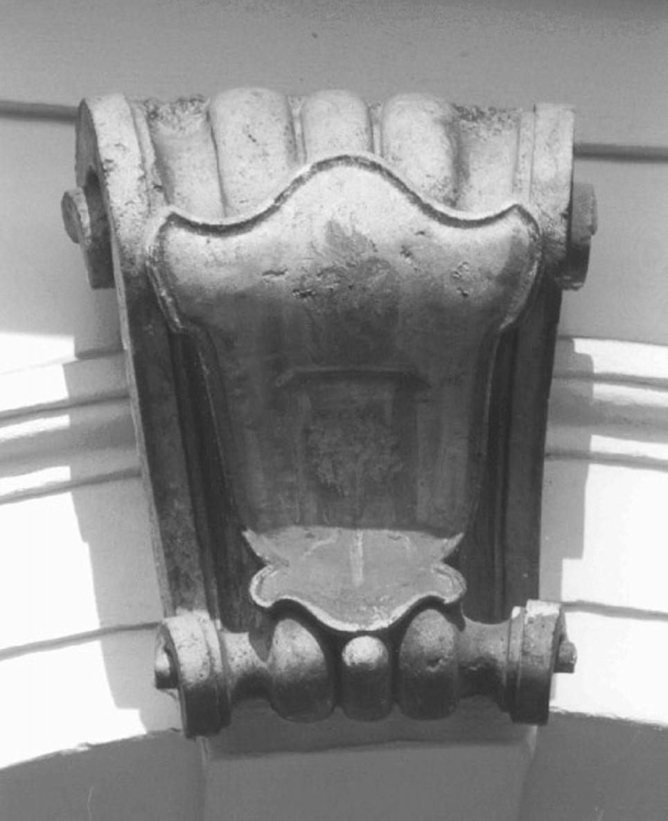 stemma gentilizio (rilievo) - ambito veneto (secc. XVIII/ XIX)