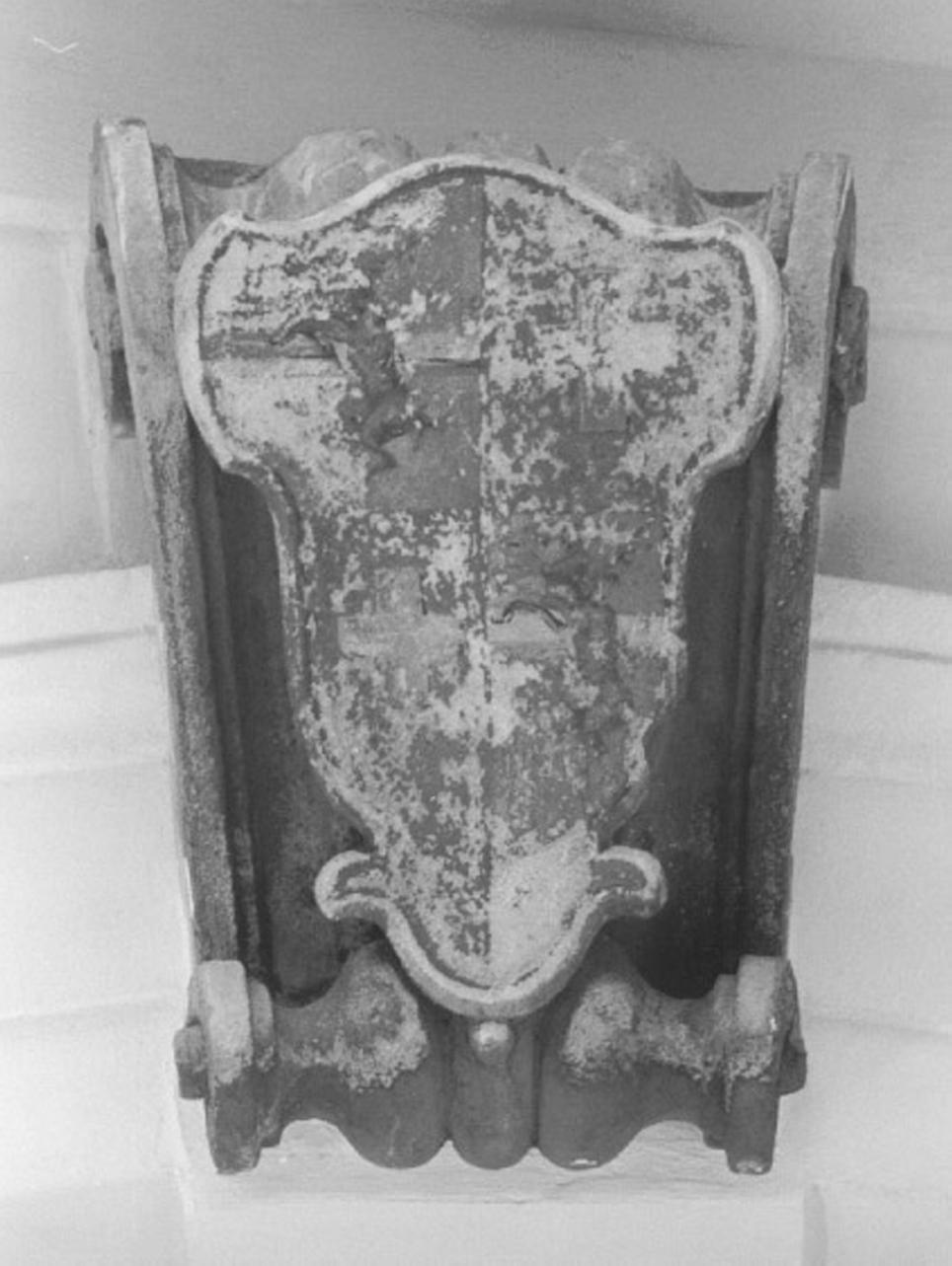 stemma gentilizio (rilievo) - ambito veneto (secc. XVIII/ XIX)