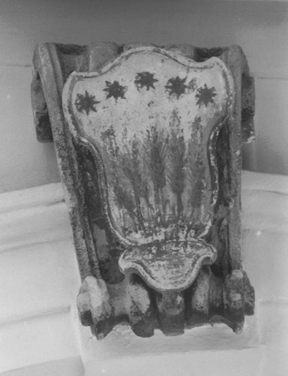 stemma gentilizio (rilievo) - ambito veneto (secc. XVIII/ XIX)