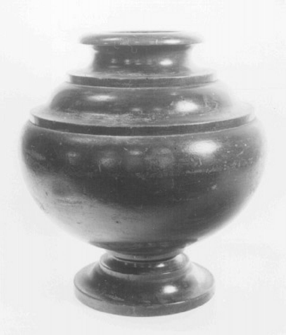 vaso - ambito veneto (seconda metà sec. XIX)