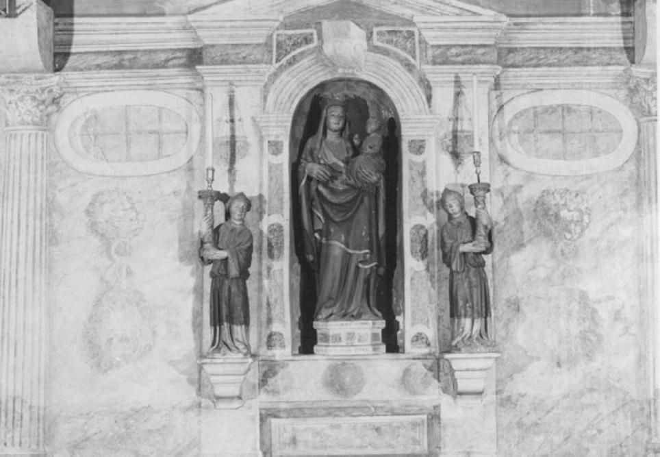 Madonna con angeli (gruppo scultoreo) di Niccolò da Venezia (primo quarto sec. XV)