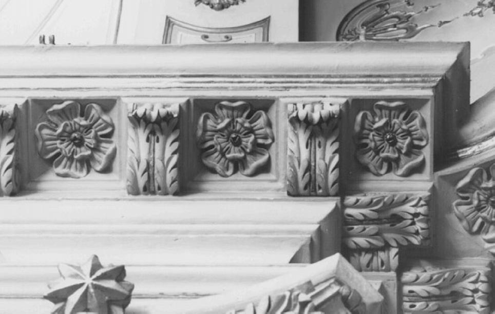 motivo decorativo a rosette (cornice architettonica) di Massari Giorgio (secondo quarto sec. XVIII)