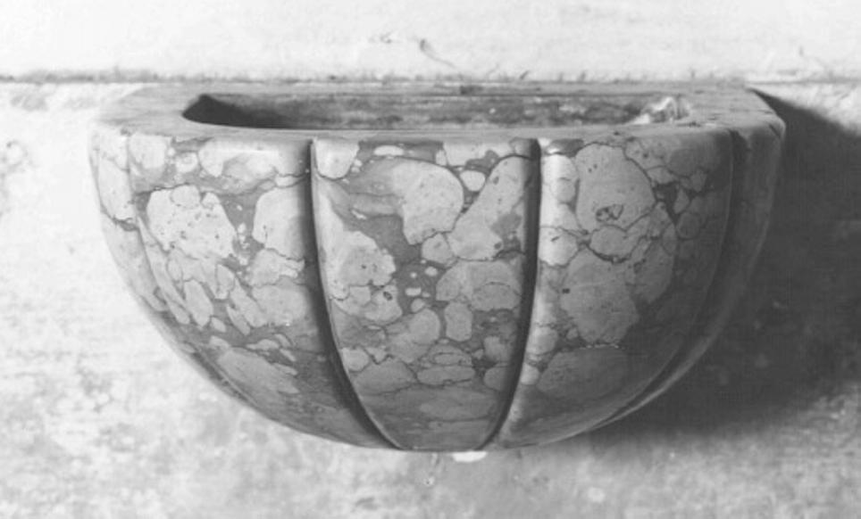 acquasantiera - ambito vicentino (prima metà sec. XX)