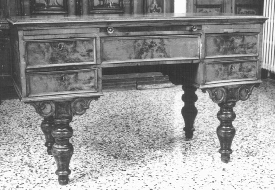 scrivania - ambito veneto (fine/inizio secc. XVIII/ XIX)