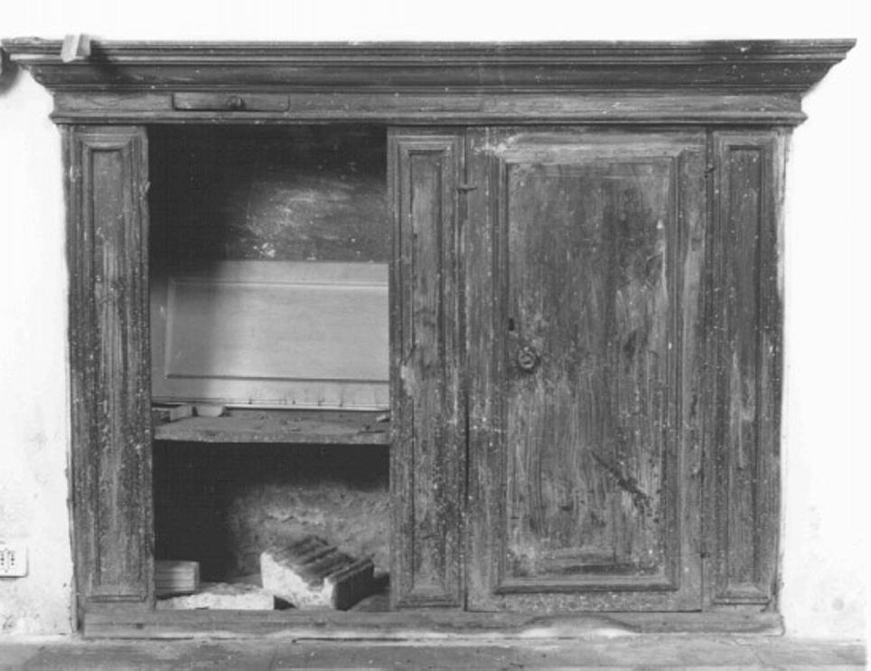 armadietto a muro di Olivieri Francesco (sec. XVII)