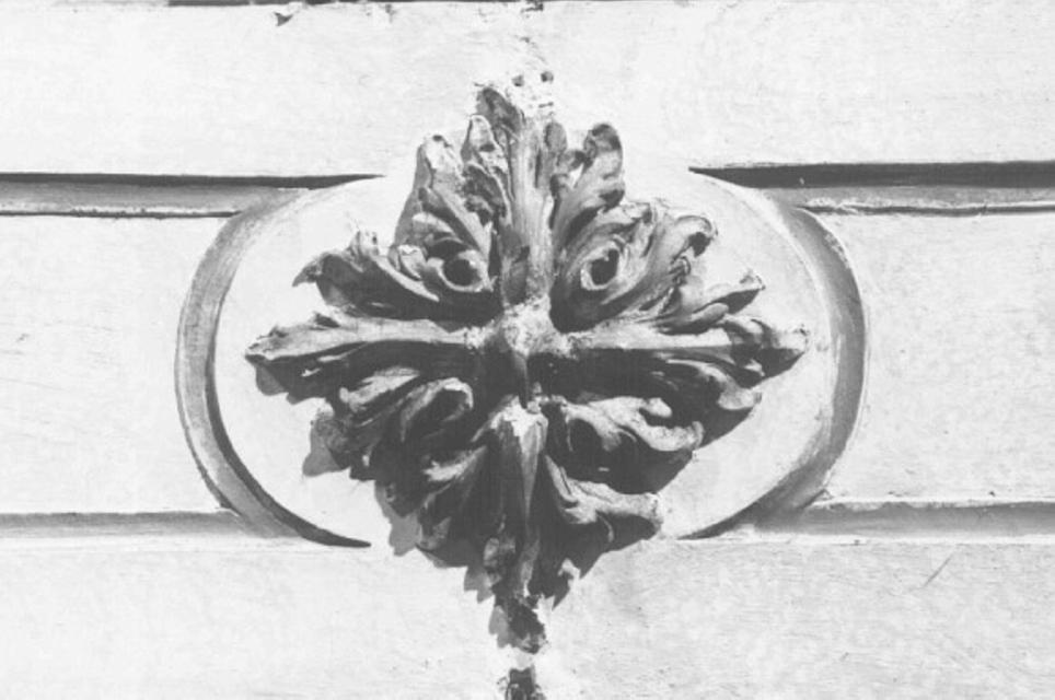 motivo decorativo fitomorfo (decorazione plastica) di Merlino Domenico (sec. XVII)