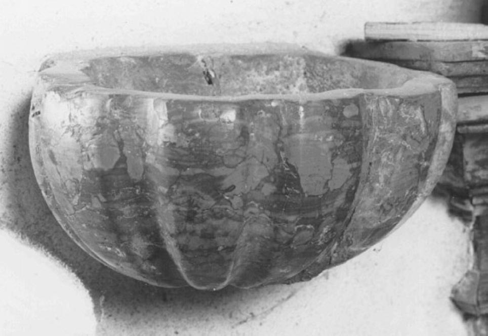 acquasantiera da parete - ambito veneto (sec. XVIII)