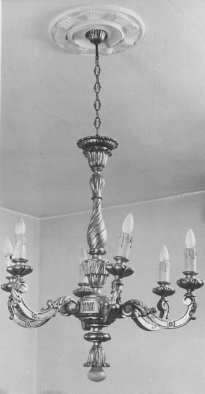 lampadario - ambito veneto (prima metà sec. XX)