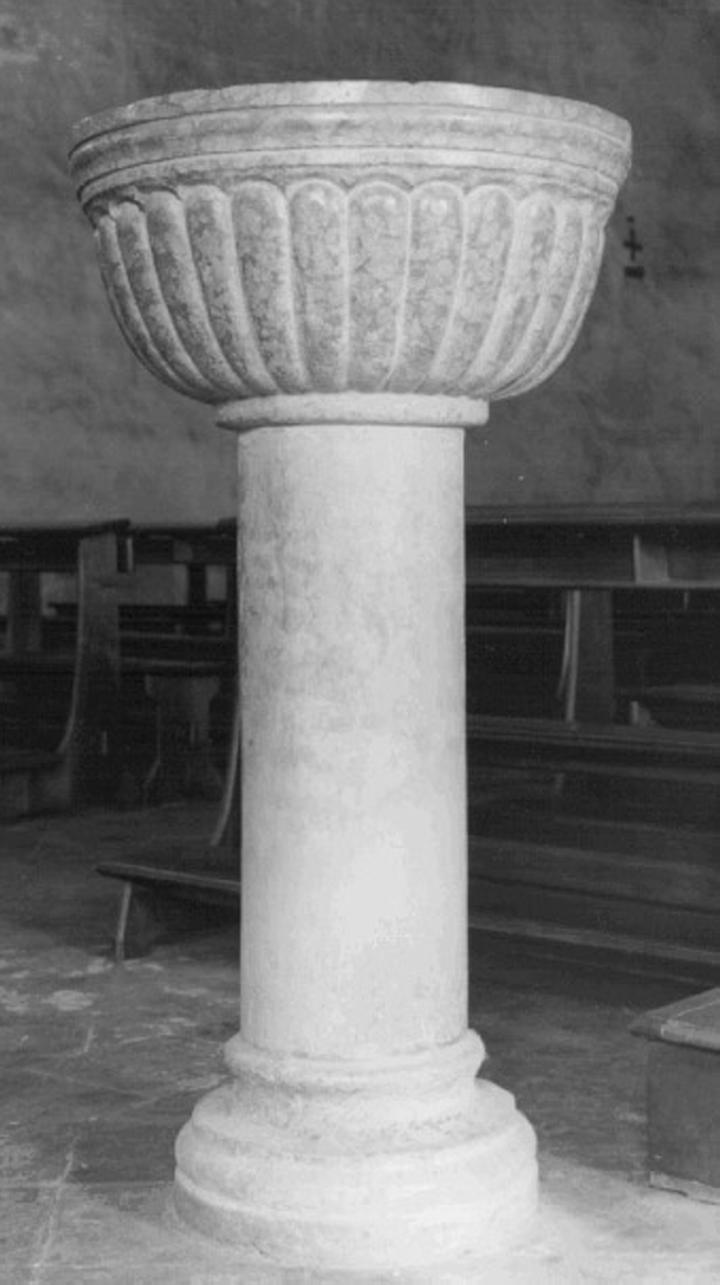 acquasantiera - ambito vicentino (sec. XV)