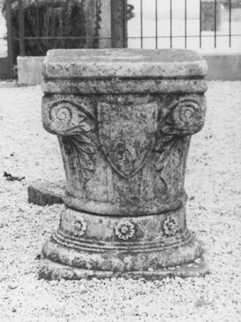 capitello - ambito veneto (sec. XX)