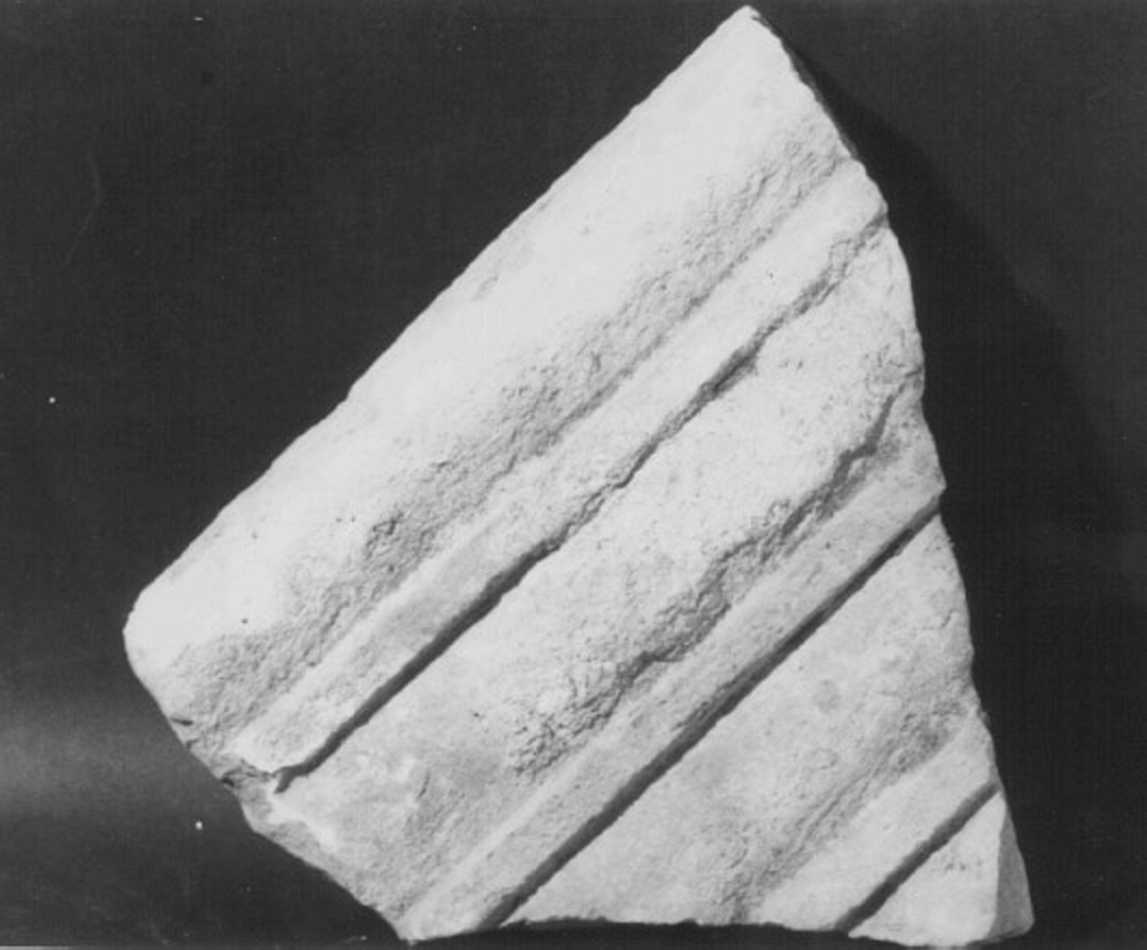 sarcofago, frammento - ambito vicentino (secc. VI/ VII)