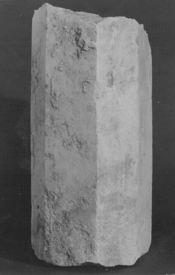 colonna, frammento - ambito vicentino (secc. XI/ XII)