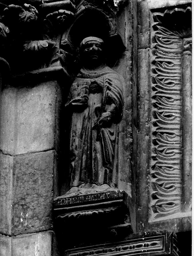 Santa (rilievo) di Enrico Di Rigino (attribuito) (sec. XIV)
