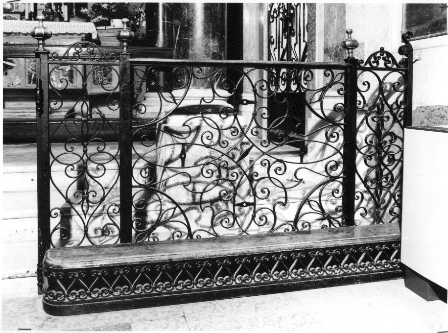 cancellata, paio - ambito veneto (sec. XX)