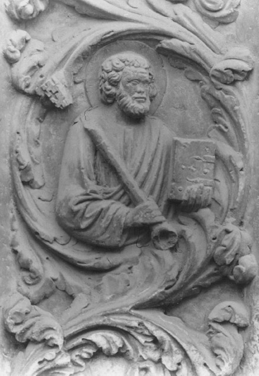 apostolo (rilievo) di De Santi Andriolo (bottega) (sec. XIV)