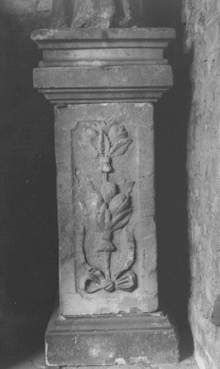 pilastrino - ambito veneto (secc. XV/ XVI)