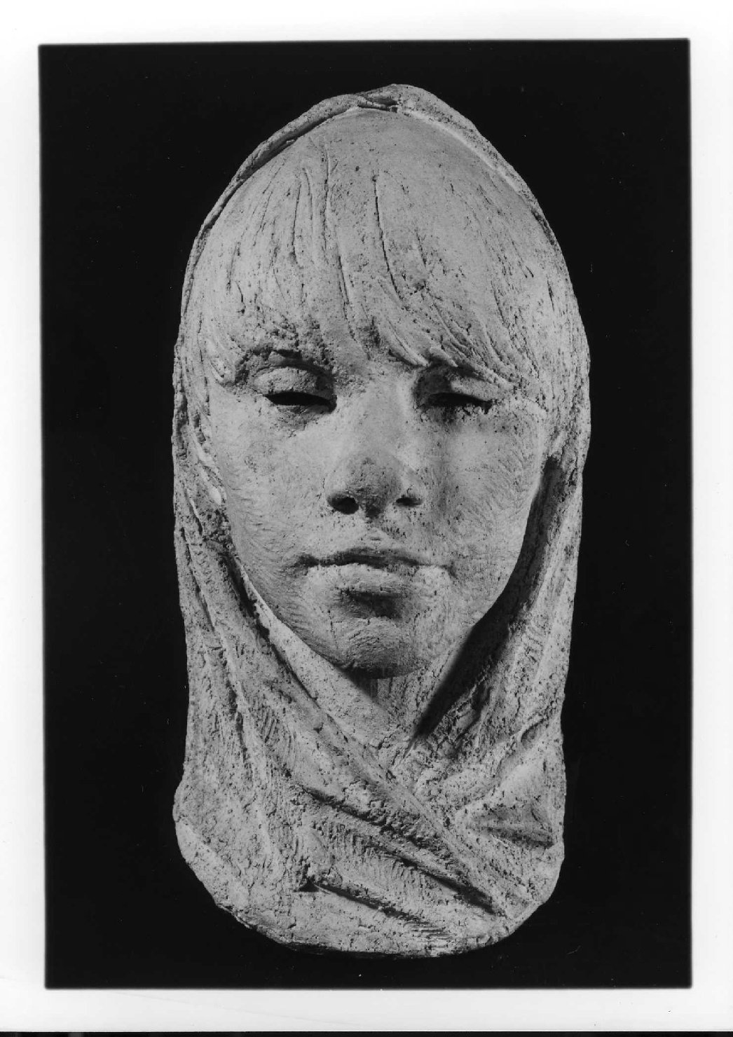 Ritratto di Marisa, testa di donna (scultura) di Pozza Neri (sec. XX)
