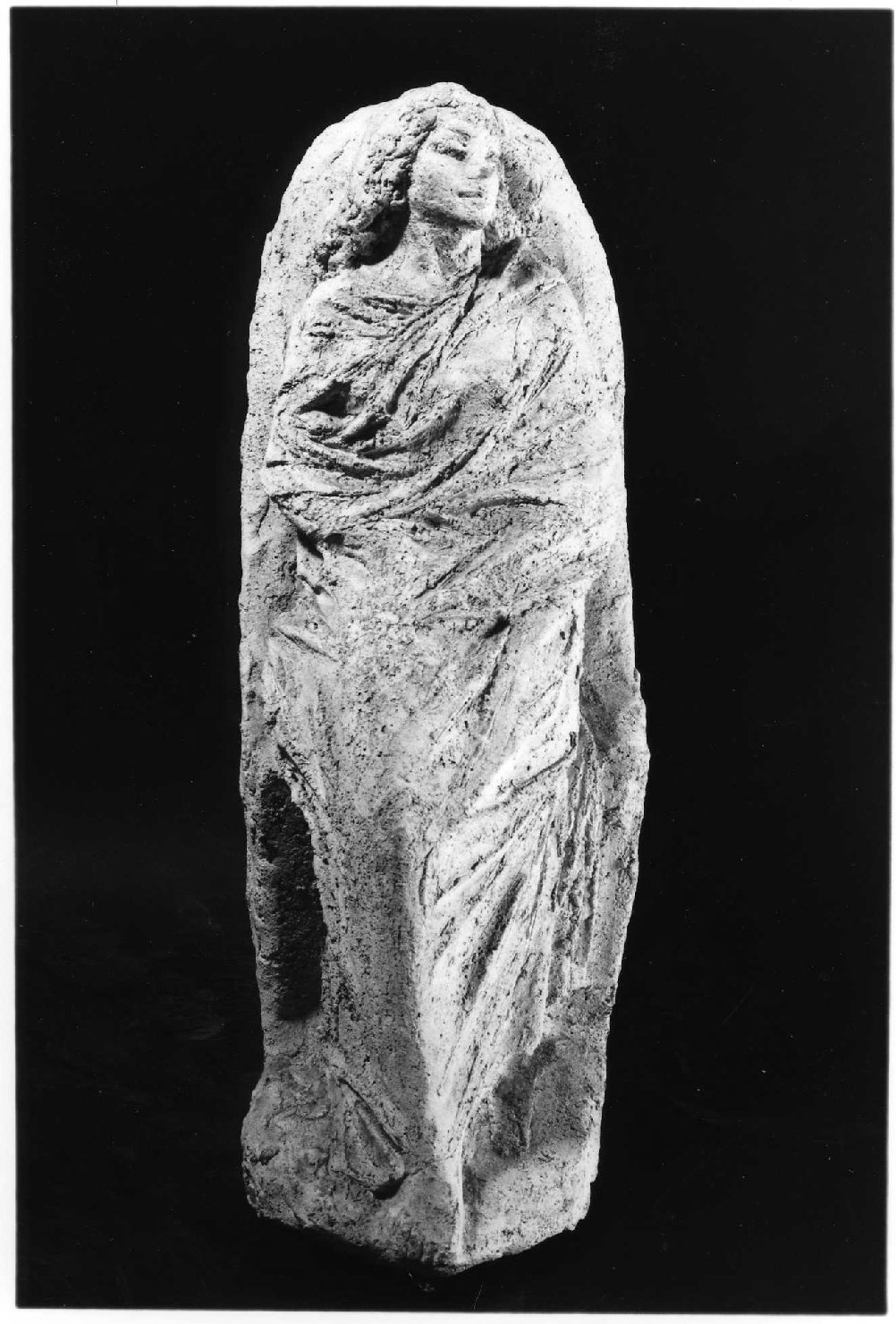 figura femminile (scultura) di Pozza Neri (sec. XX)