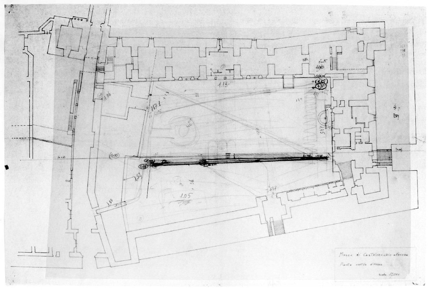 corte e giardino del Museo di Castelvecchio di Verona (disegno) di Scarpa Carlo, Rudella Angelo (sec. XX)