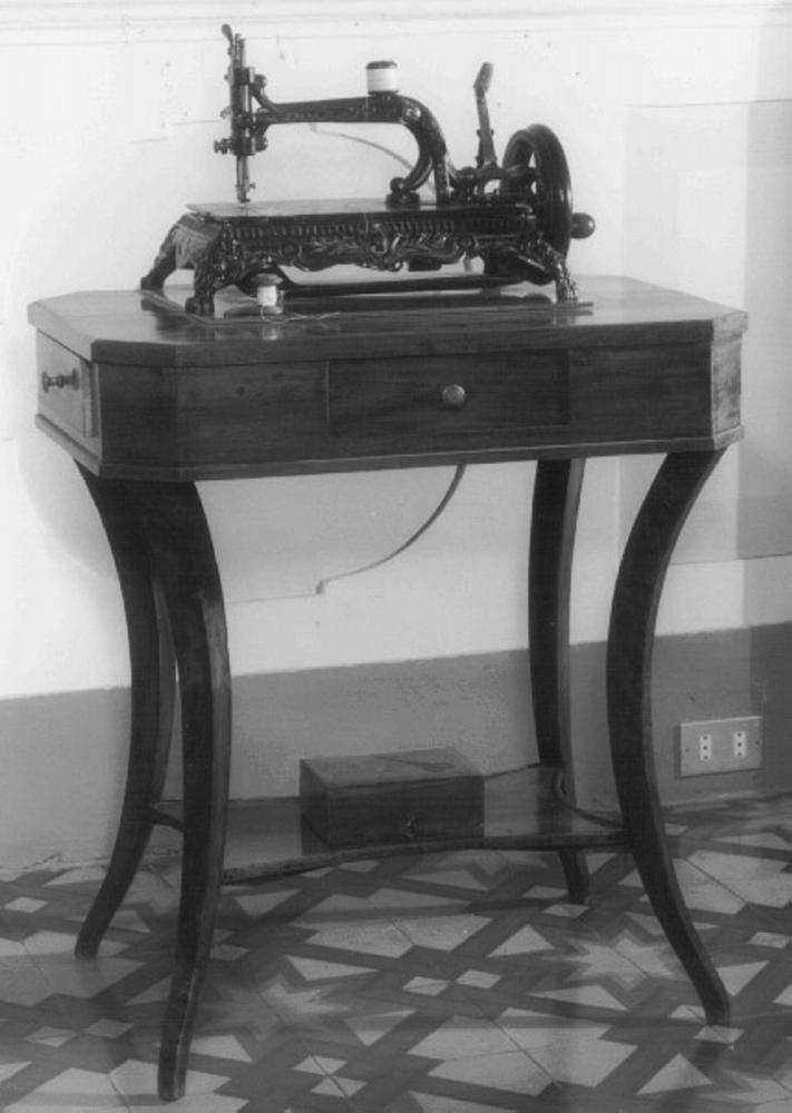 tavolino da lavoro - ambito veneto (sec. XIX)