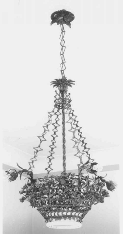 lampadario - ambito veneto (primo quarto sec. XX)