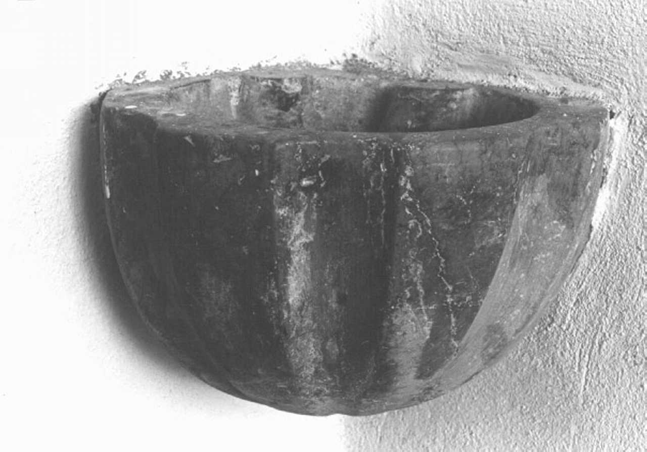 acquasantiera da parete - ambito veneto (sec. XVII)