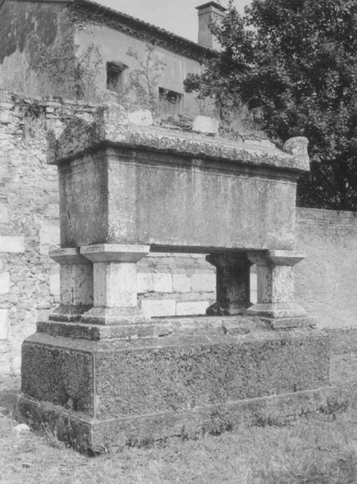 sarcofago - ambito veneto (sec. XIII)