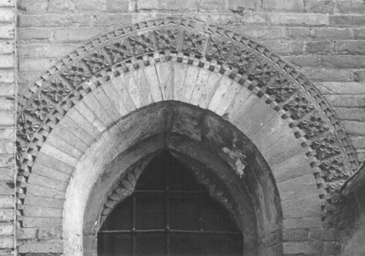 mostra di finestra, elemento d'insieme - ambito veneto (sec. XIV)