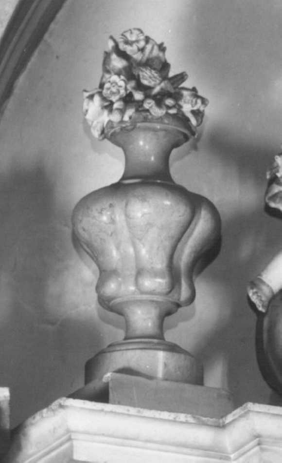 vaso con fiori (scultura, elemento d'insieme) - ambito veneto (sec. XVIII)