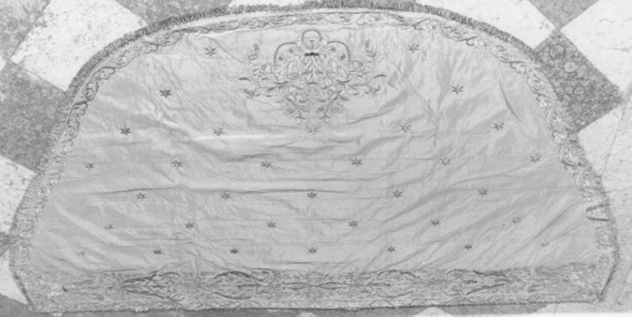 mantello, elemento d'insieme - manifattura italiana (sec. XIX)