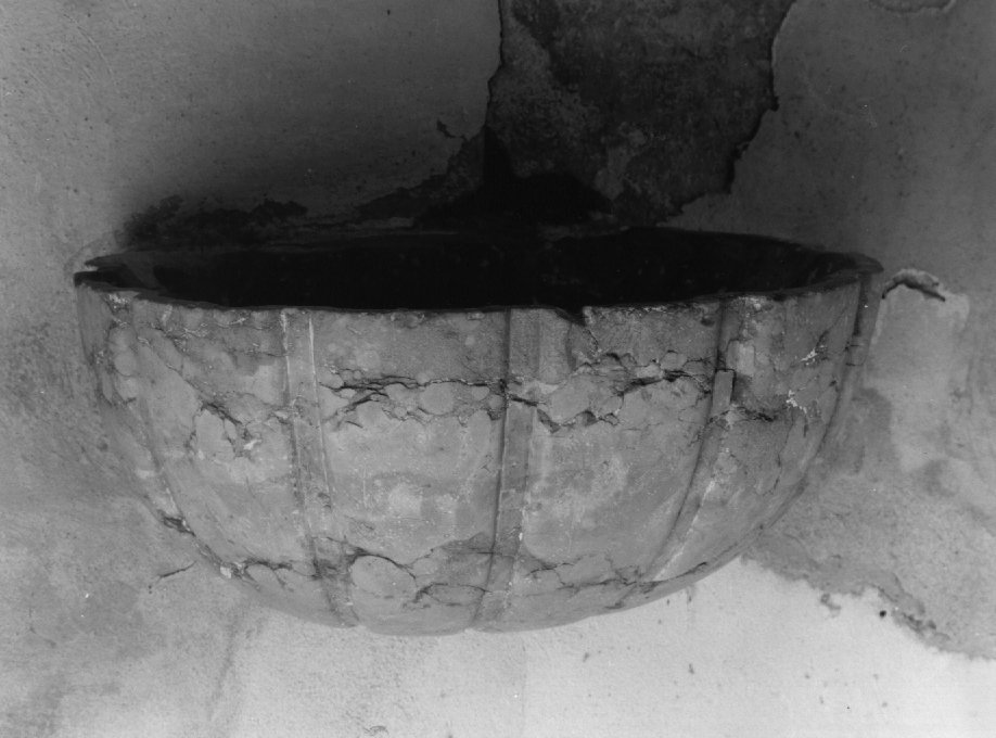 acquasantiera da parete - ambito veneto (terzo quarto sec. XVII)