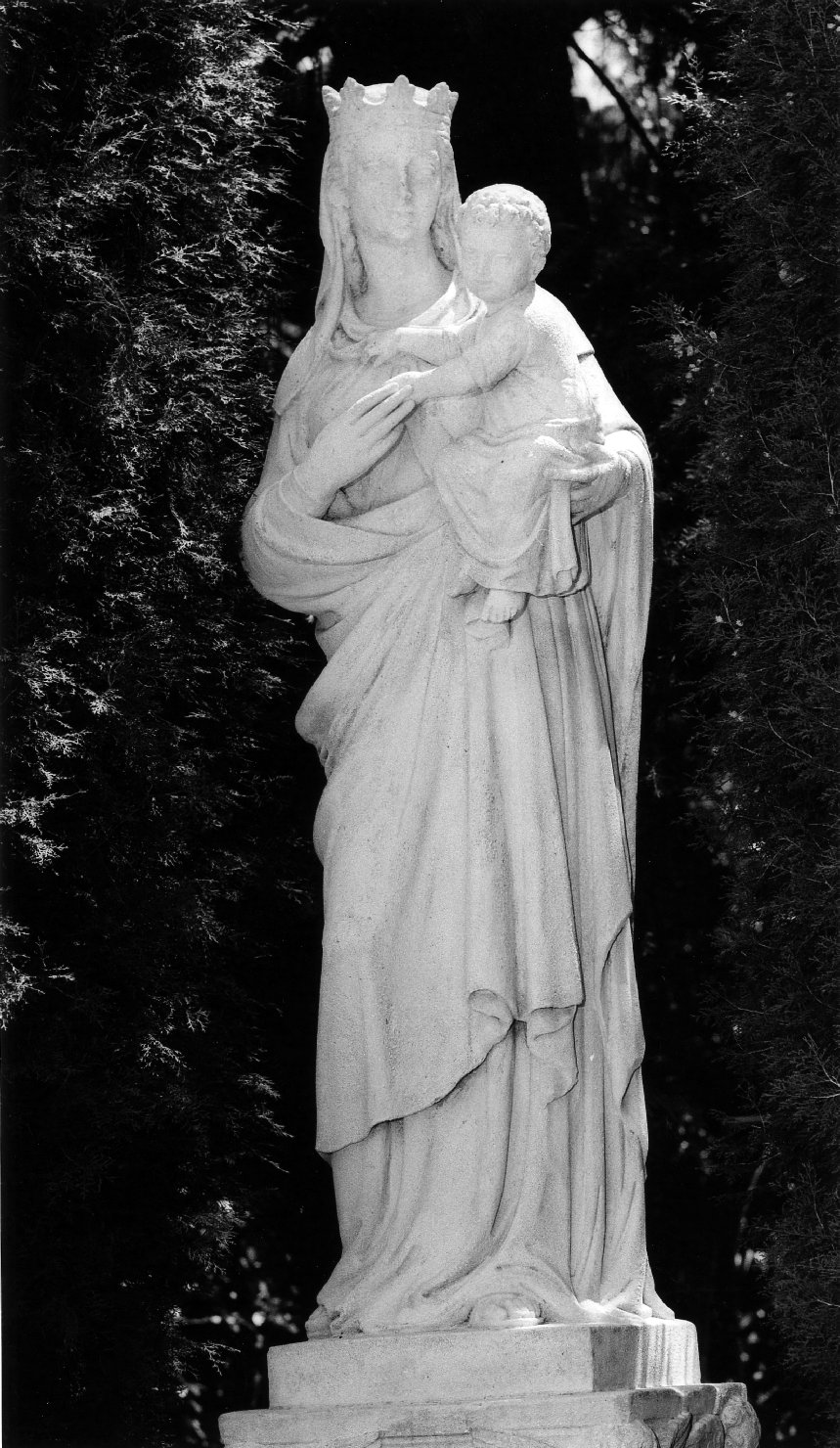 Madonna con Bambino (statua) di Giordani Giuseppe (sec. XX)